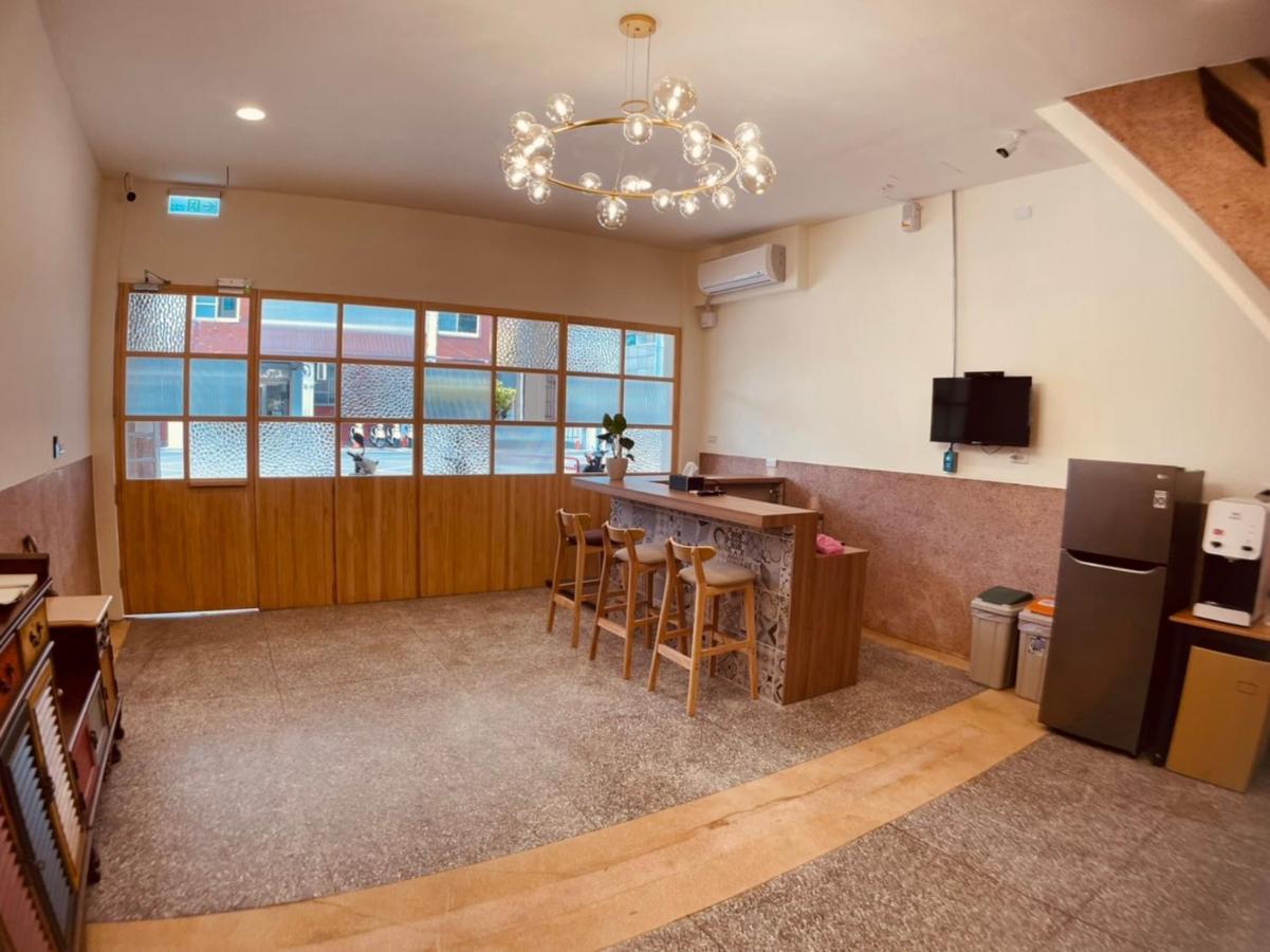 Green Only Homestay Tainan Exterior foto