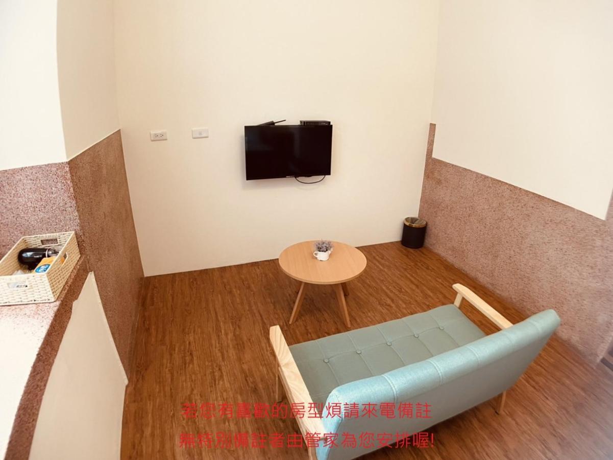 Green Only Homestay Tainan Exterior foto